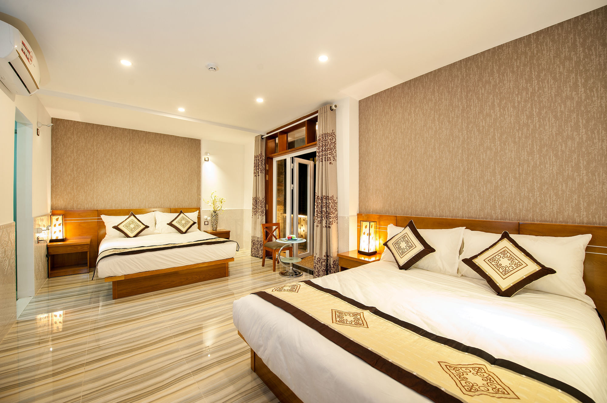 Khách sạn Acacia Saigon