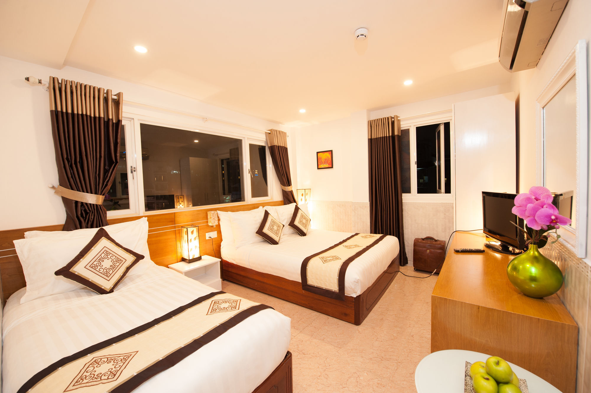 Acacia Saigon Khách sạn 3*